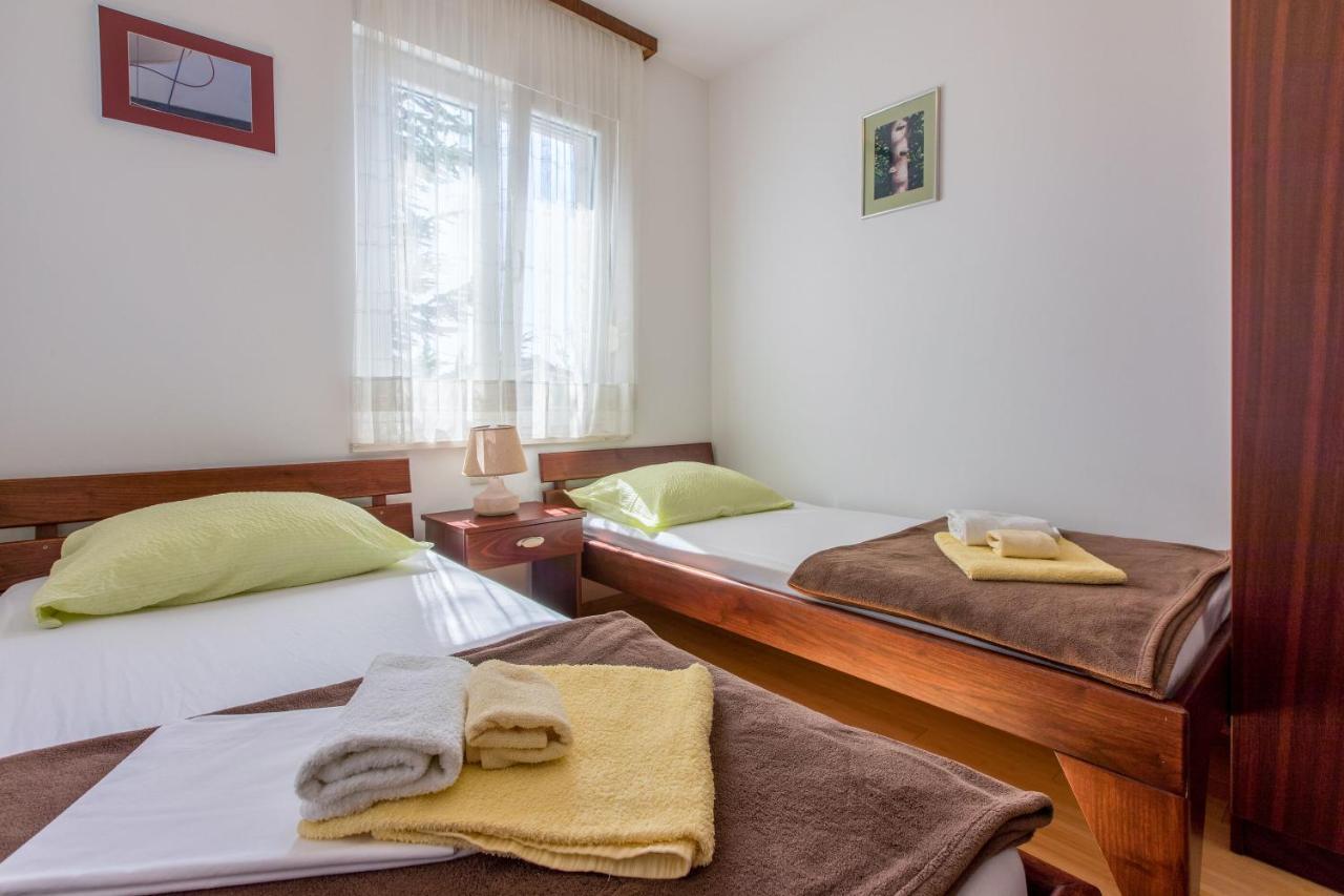 Apartments Robic Selce Exterior foto